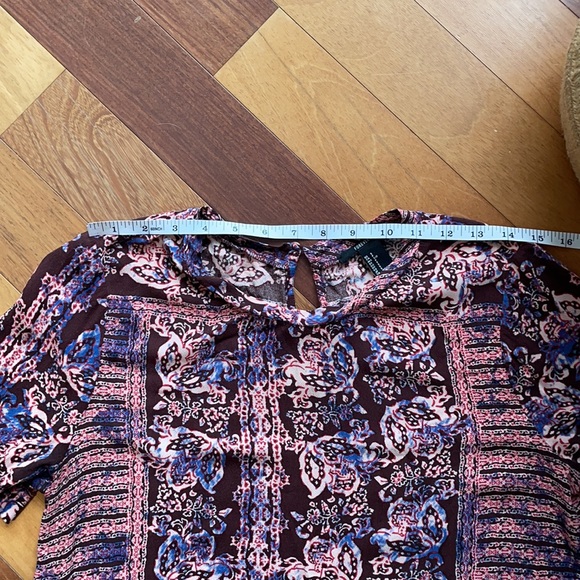 Forever 21 Floral Graphic Print T-shirt Blouse, size small - Picture 7 of 11